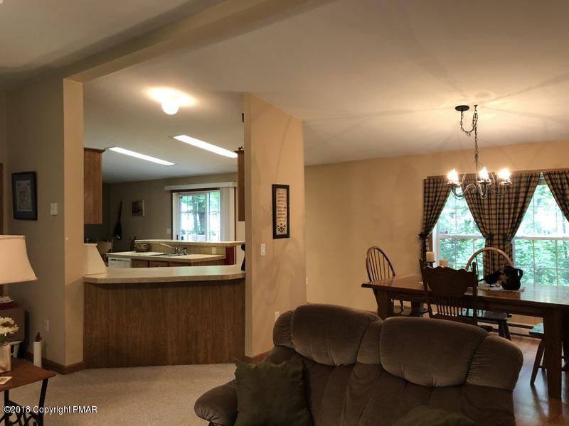 108 Ruth Drive Cresco, PA 18326 - Photo 6 of 37 6 - LR to Kit View