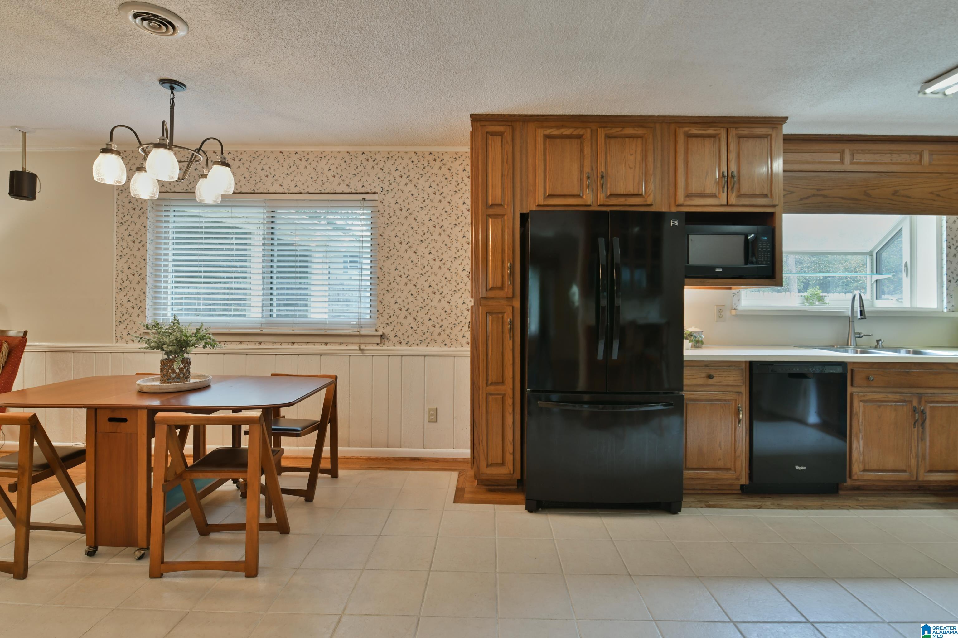 825 12th Street Pleasant Grove, AL 35127 - Photo 14 of 56