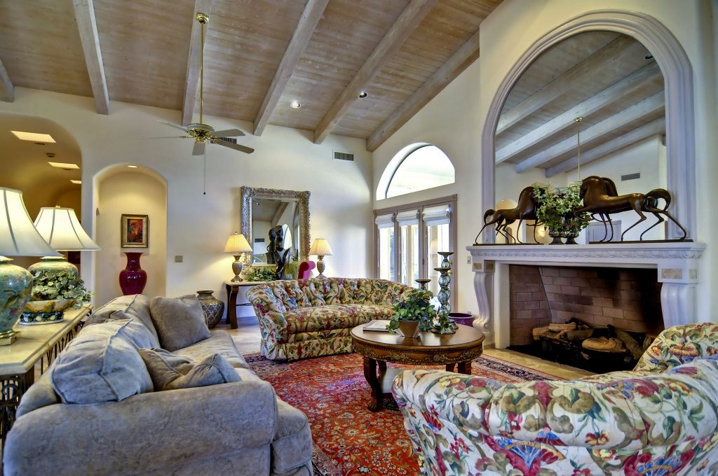 6230 East Horseshoe Road Paradise Valley, AZ 85253 - Photo 5 of 26 GREAT ROOM
