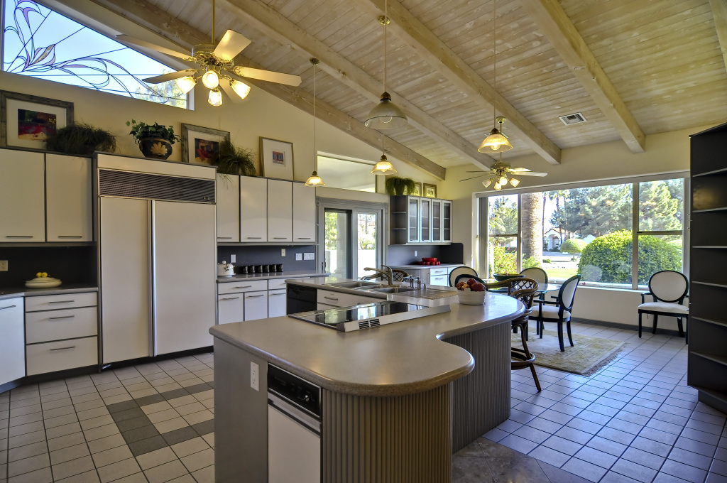 6230 East Horseshoe Road Paradise Valley, AZ 85253 - Photo 9 of 26 KITCHEN and BREAKFAST ROOM