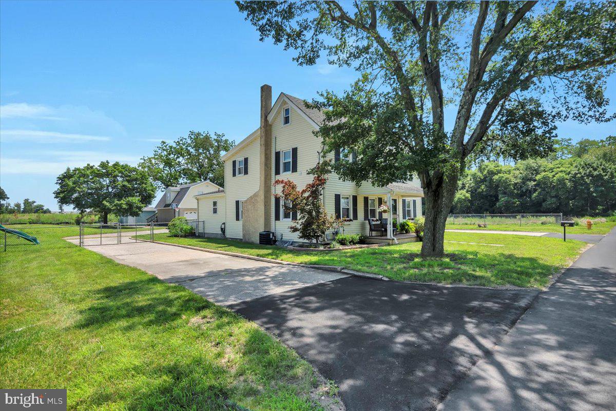 76 South Bridgeport Road Bridgeport, NJ 08014 - Photo 3 of 33