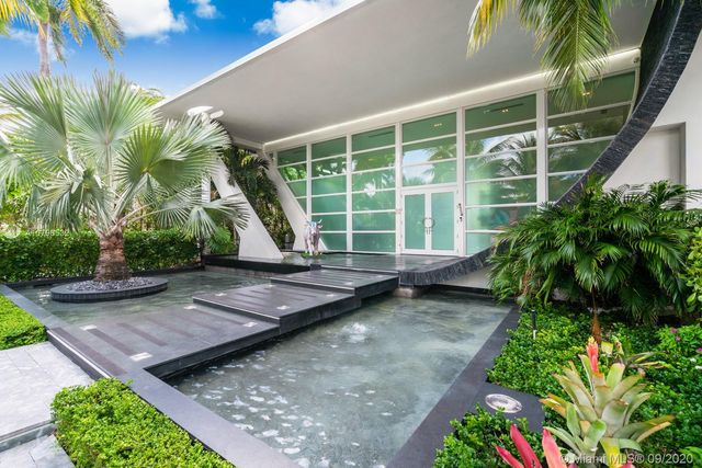 $8,118,700 | 429 Centre Island, Golden Beach, FL 33160