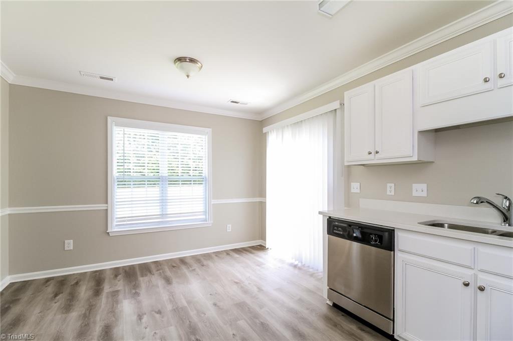 3821 Eagles View Court High Point, NC 27265 - Photo 6 of 16