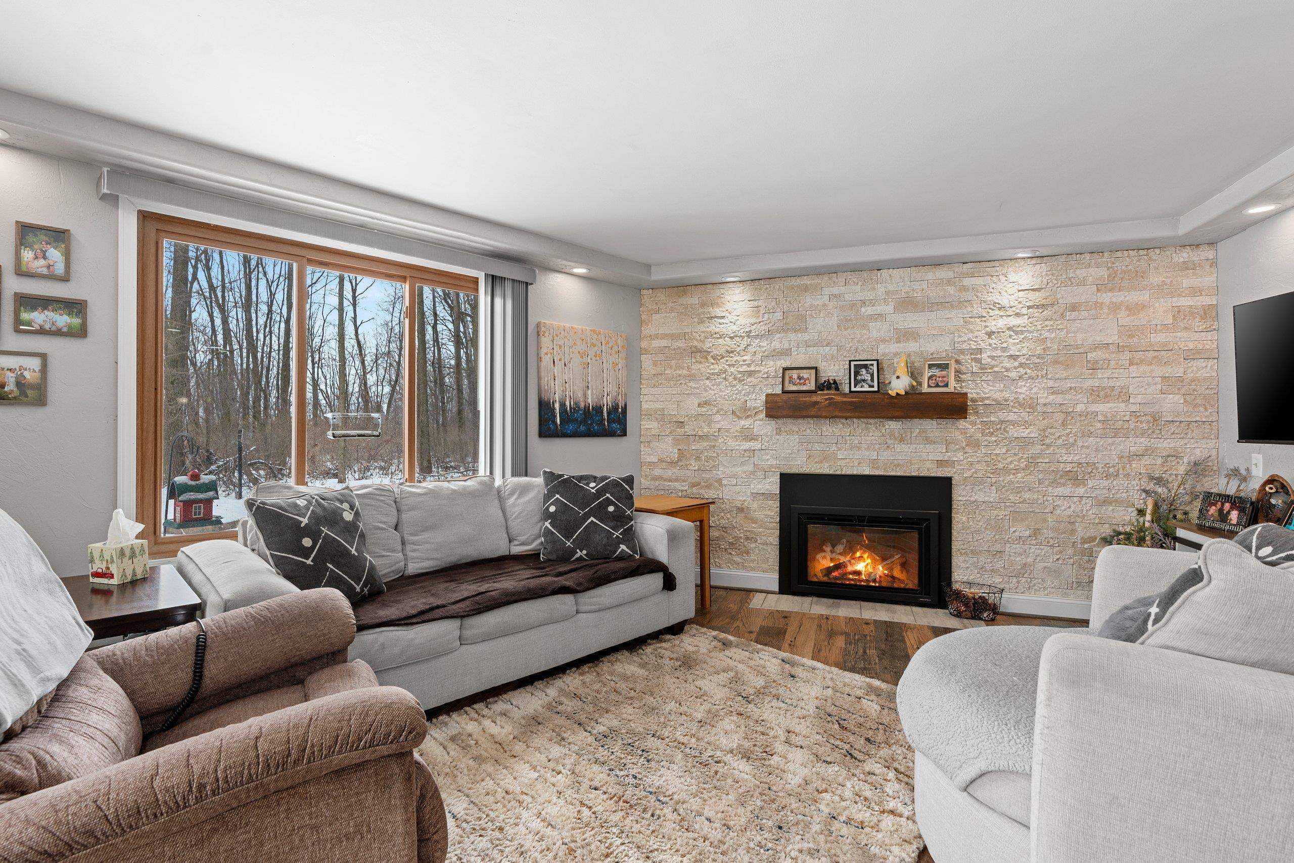 129 West Wallrich Road Cecil, WI 54111 - Photo 11 of 67