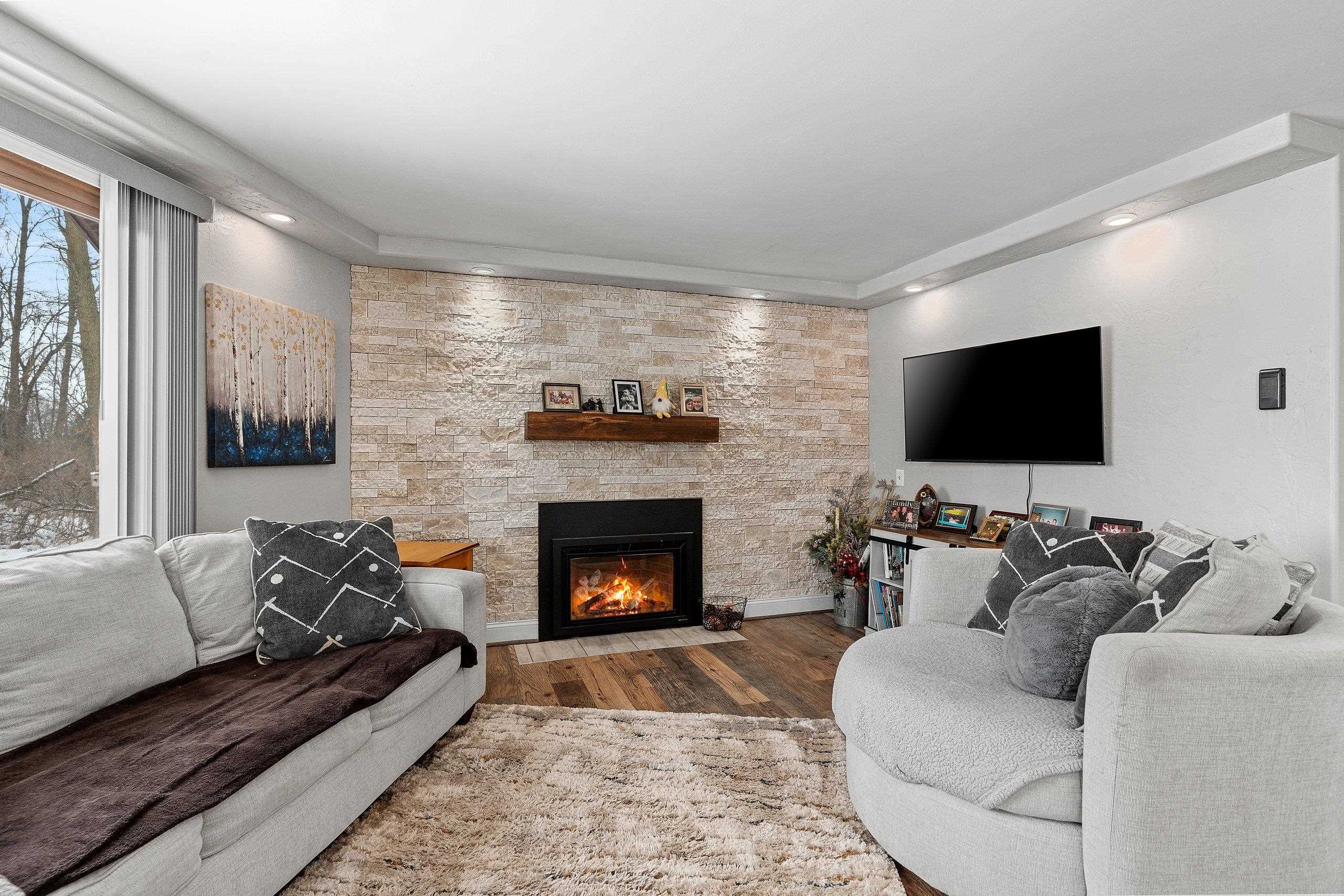 129 West Wallrich Road Cecil, WI 54111 - Photo 12 of 67