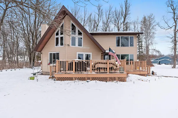 $334,900 | 129 West Wallrich Road, Cecil, WI 54111
