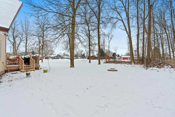 $334,900 | 129 West Wallrich Road, Cecil, WI 54111