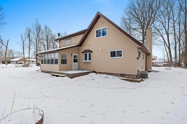 $334,900 | 129 West Wallrich Road, Cecil, WI 54111