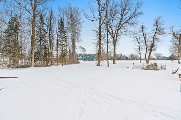 $334,900 | 129 West Wallrich Road, Cecil, WI 54111