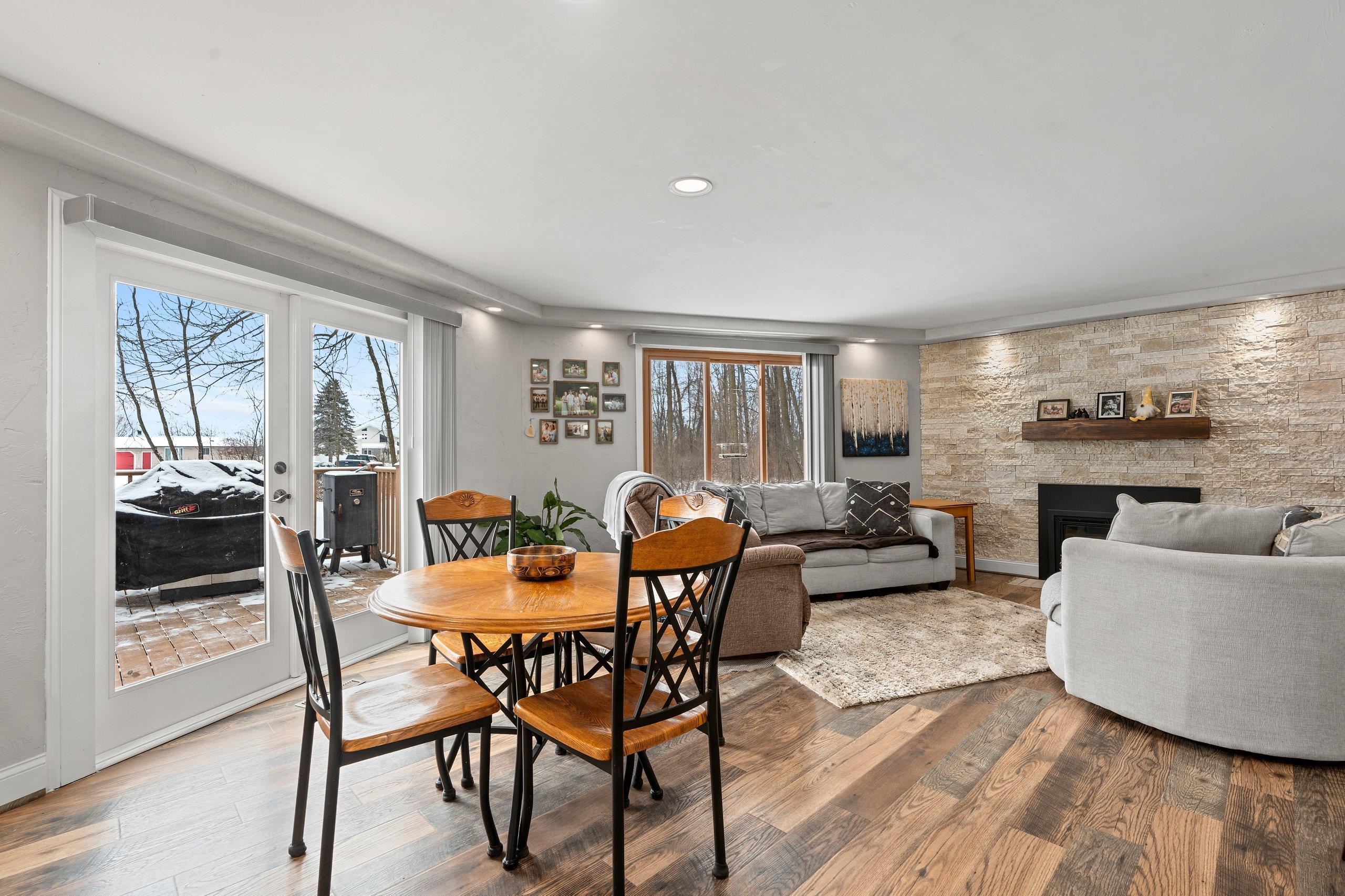 129 West Wallrich Road Cecil, WI 54111 - Photo 10 of 67