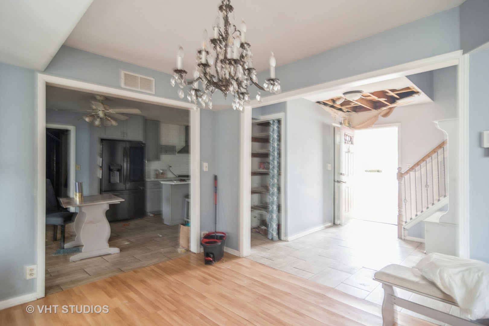 426 Argyll Lane Schaumburg, IL 60169 - Photo 6 of 28