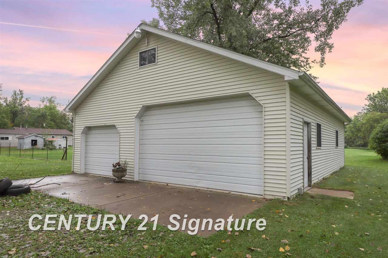 7065 Quain Road Birch Run, MI 48415 - Photo 4 of 39