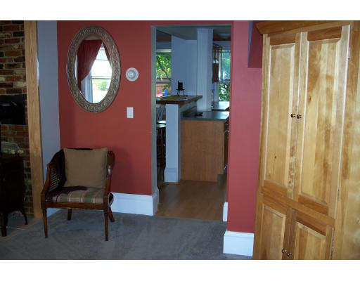 2 Nelson Street, Unit 3 Clinton, MA 01510 - Photo 2 of 15 Gallery Image 2