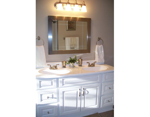 2 Nelson Street, Unit 3 Clinton, MA 01510 - Photo 10 of 15 Gallery Image 10