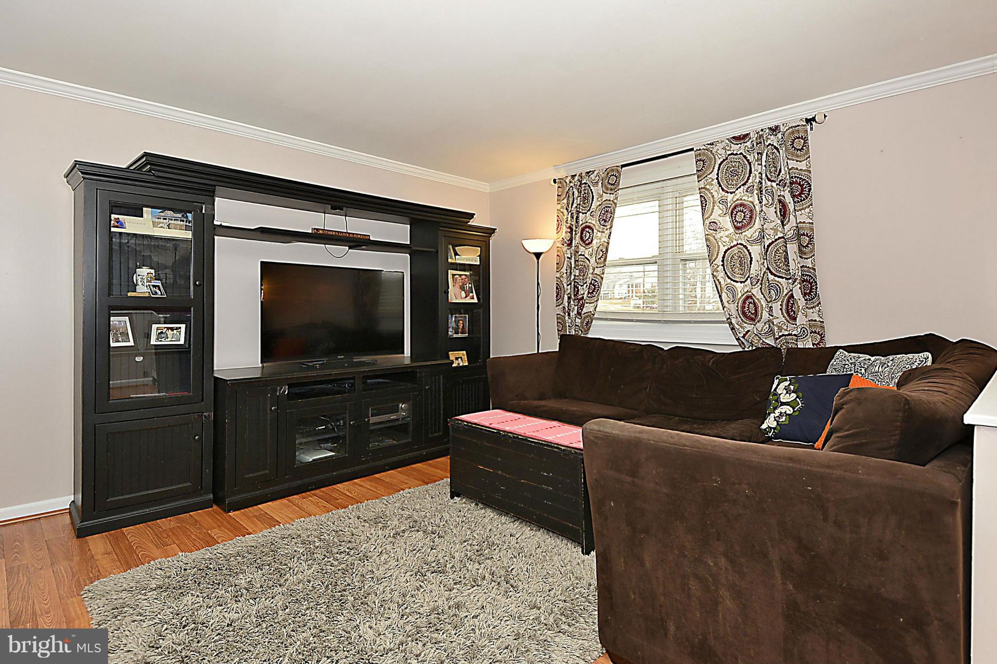 116 Doncaster Road Joppa, MD 21085 - Photo 10 of 30 Living Room