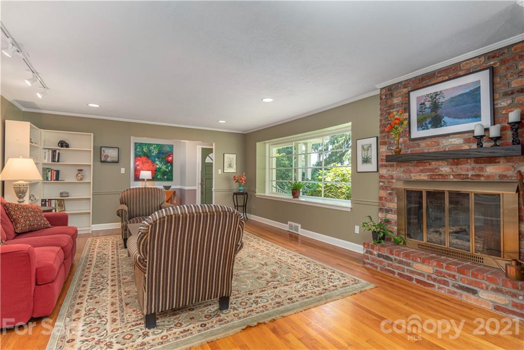4 Graystone Road Asheville, NC 28804 - Photo 8 of 26 Gallery Image 8