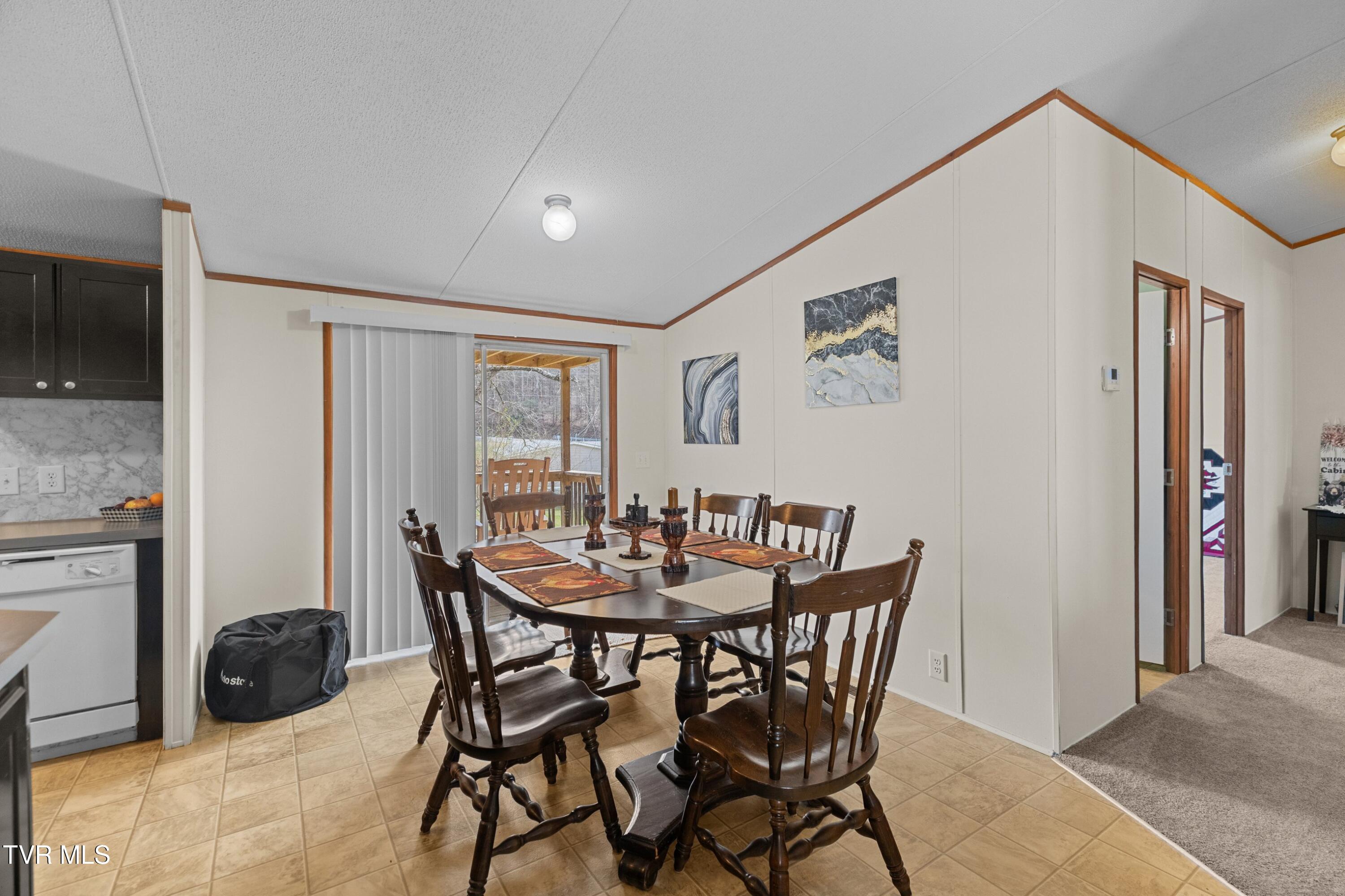 108 Canah Hollow Road Erwin, TN 37650 - Photo 11 of 42 012-108CanahHollowRoad-Erwin-TN-37650-SM