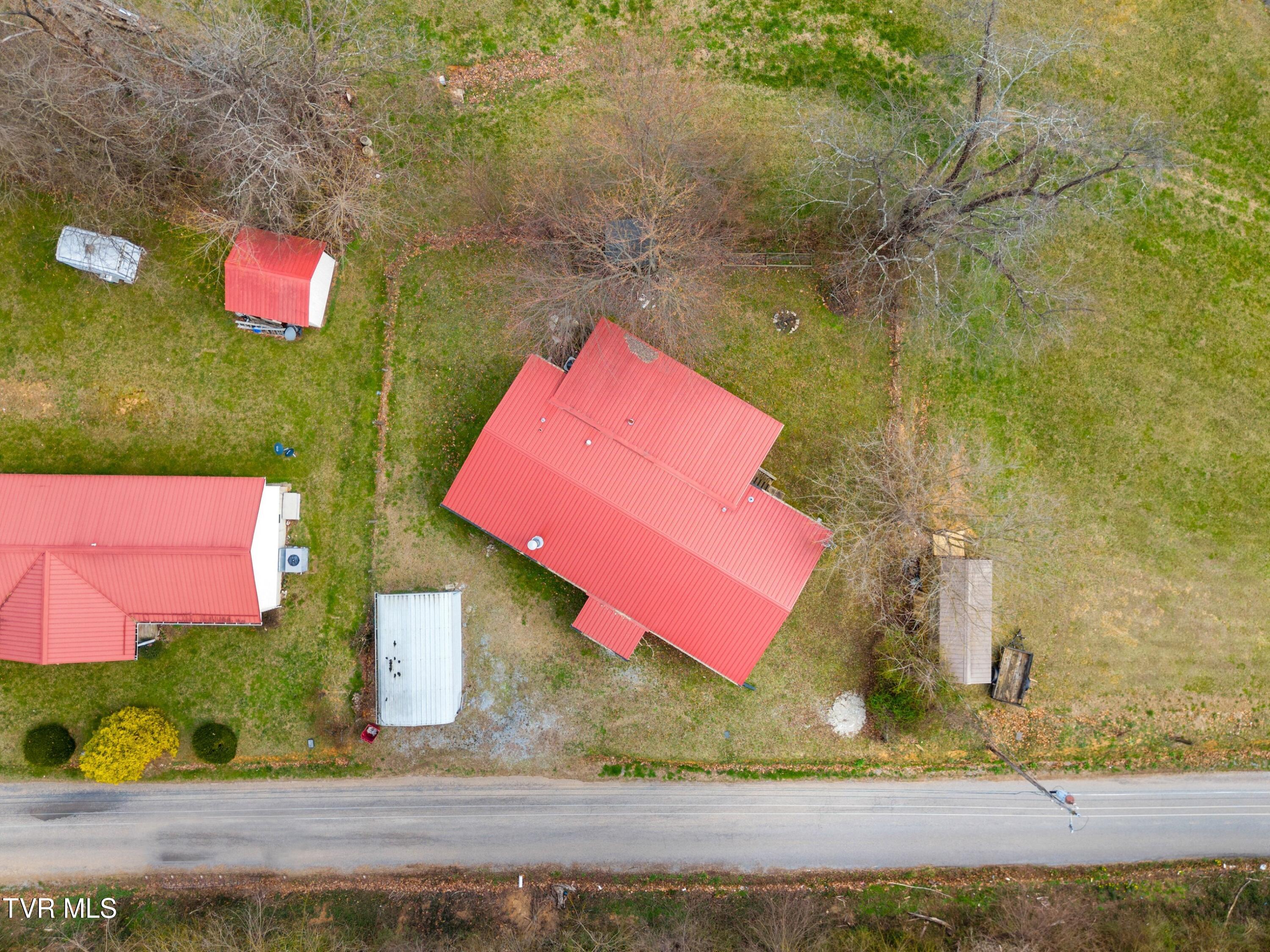 108 Canah Hollow Road Erwin, TN 37650 - Photo 37 of 42 033-108CanahHollowRoad-Erwin-TN-37650-SM