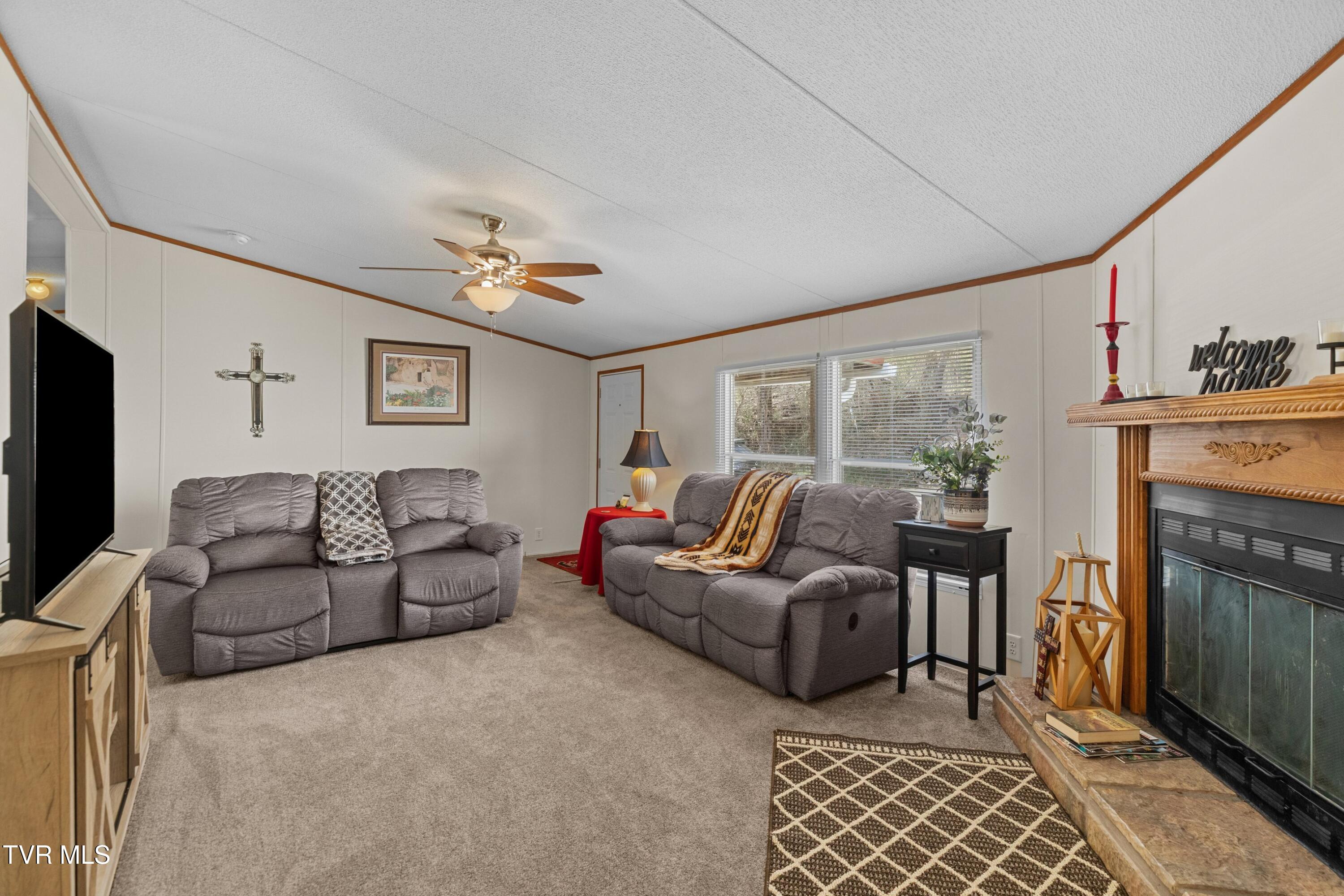 108 Canah Hollow Road Erwin, TN 37650 - Photo 7 of 42 008-108CanahHollowRoad-Erwin-TN-37650-SM