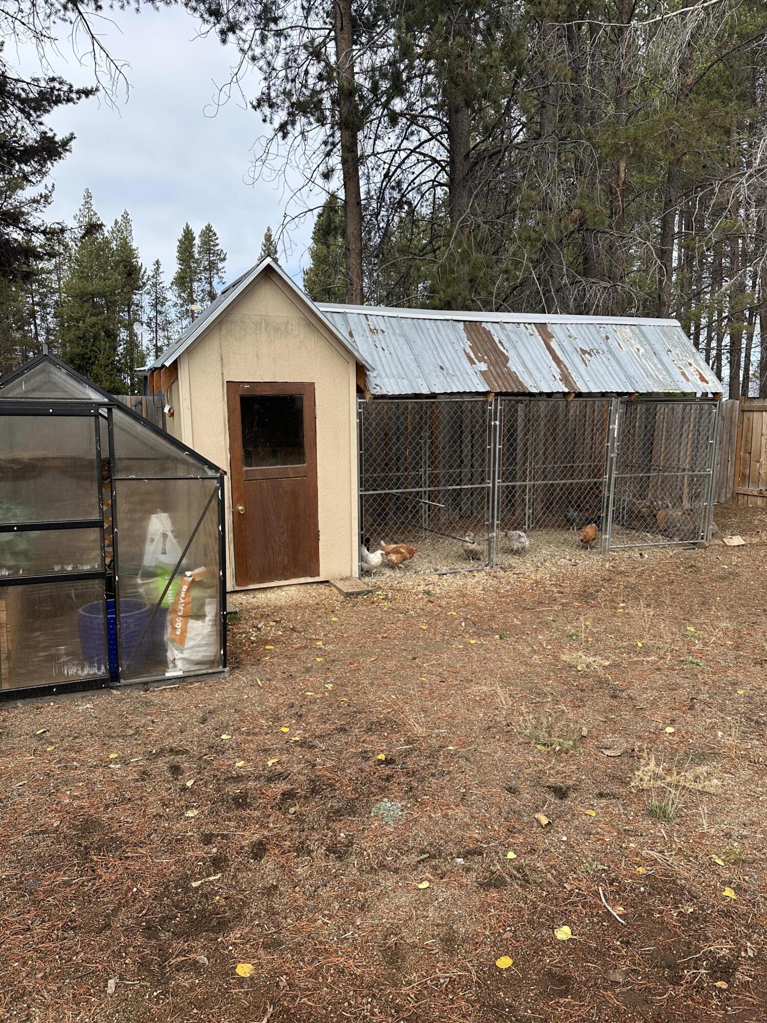 136010 Highway 97 Crescent, OR 97733 - Photo 8 of 55 Chicken coop or dog run