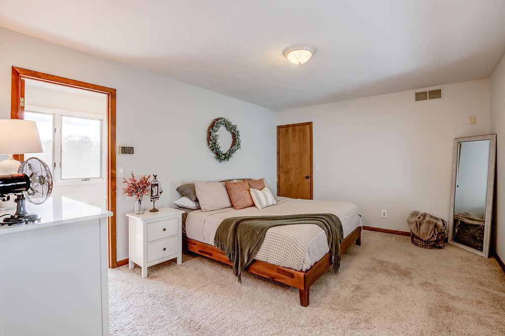 5895 Sheed Road Cincinnati, OH 45247 - Photo 13 of 22 Gallery Image 13