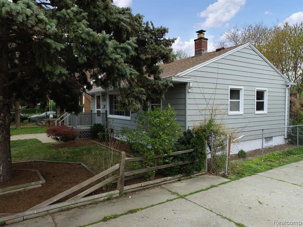 16012 Stephens Eastpointe, MI 48021 - Photo 27 of 33 Gallery Image 27