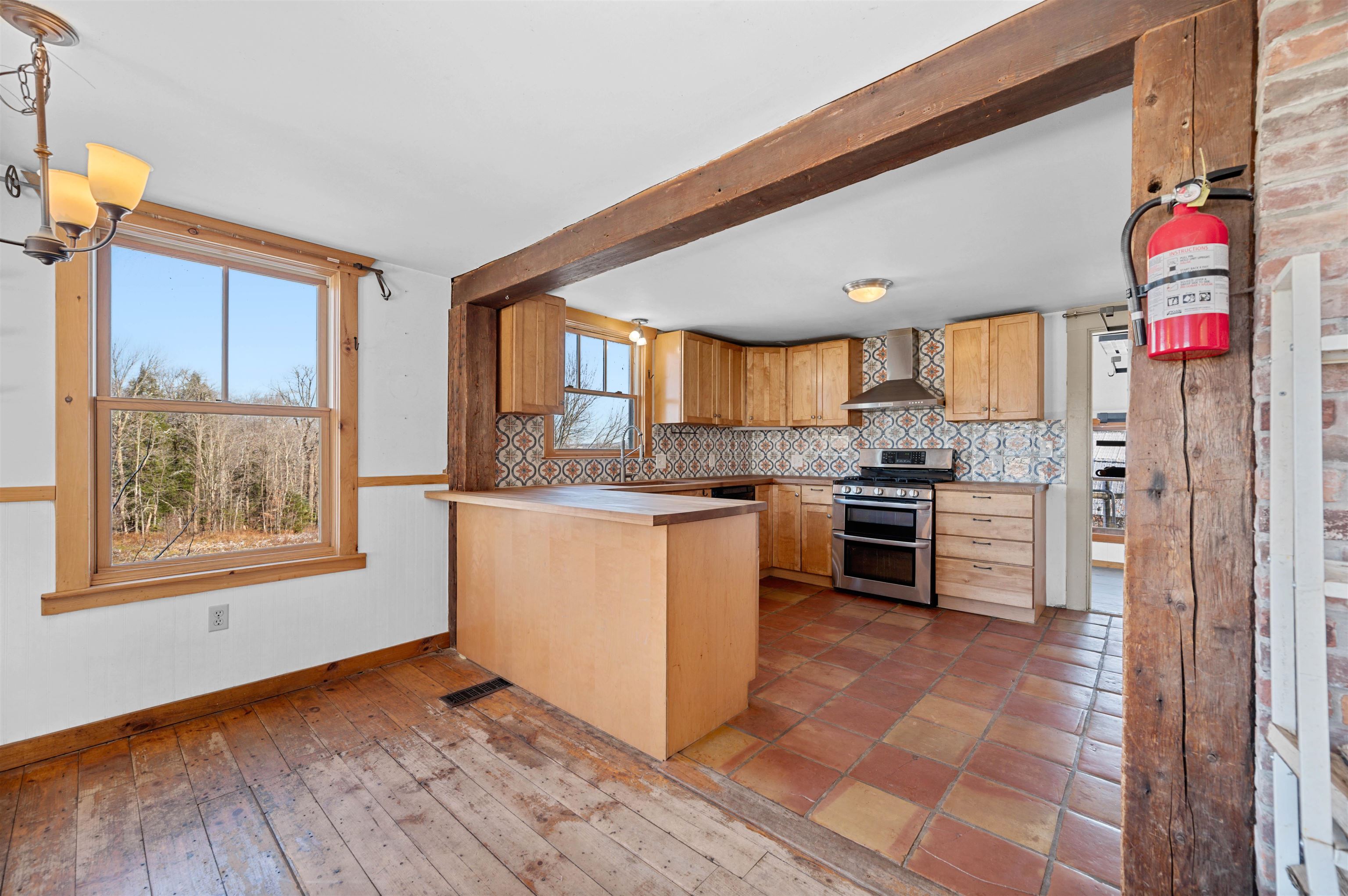 195 Johnson Road Marshfield, VT 05658 - Photo 8 of 54