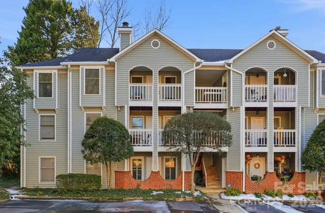 $300,000 | 430 Queens Road, Unit 111, Charlotte, NC 28204