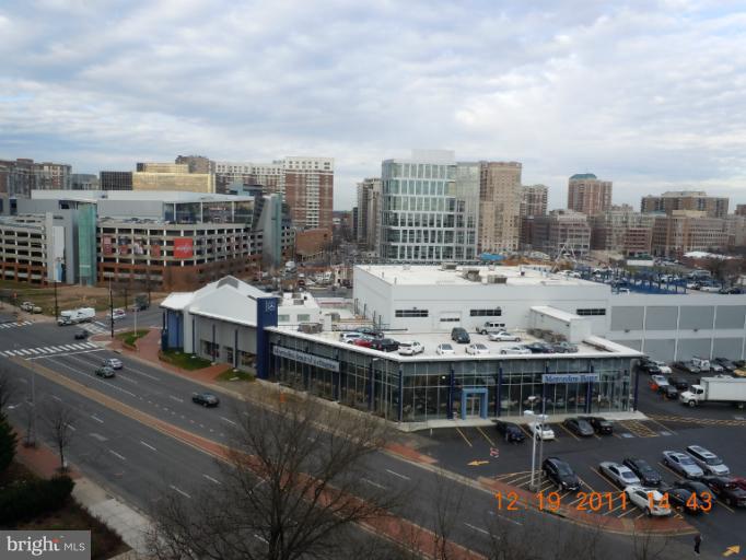 4141 North Henderson Road, Unit 822 Arlington, VA 22203 - Photo 12 of 15 View