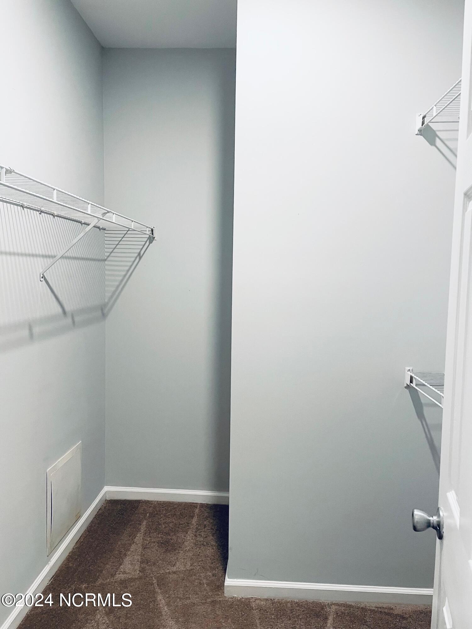 1129 Turtle Creek Road, Unit G Greenville, NC 27858 - Photo 17 of 19 IMG_7556