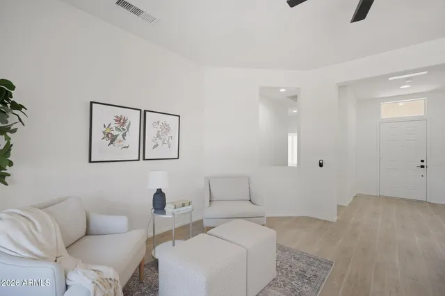 $2,600 | 22408 North Las Vegas Drive, Sun City West, AZ 85375