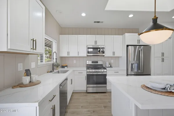 $2,600 | 22408 North Las Vegas Drive, Sun City West, AZ 85375