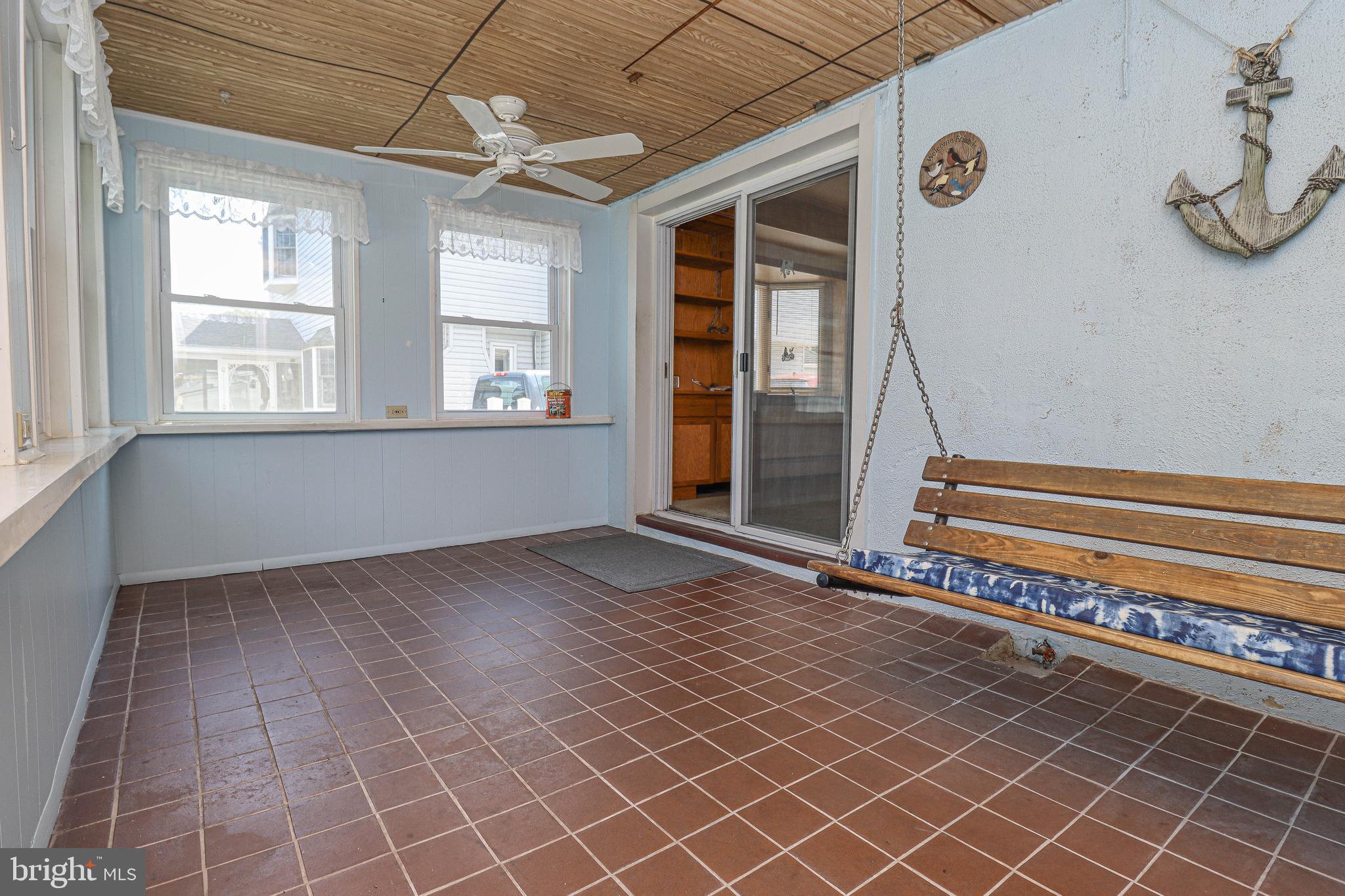 3147 Baybriar Road Dundalk, MD 21222 - Photo 18 of 65 Sun room.
