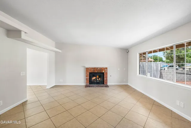 $434,990 | 716 East Ave J5, Lancaster, CA 93535