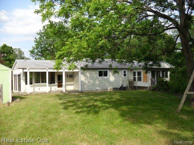 3421 Brewer Road Howell, MI 48855 - Photo 4 of 25 3421 Brewer Rd.-Rear Elev.jpg