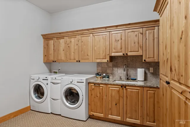 $1,690,000 | 2755 West Pine Drive, New Meadows, ID 83654