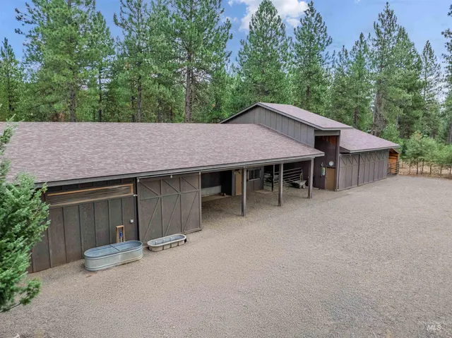 $1,690,000 | 2755 West Pine Drive, New Meadows, ID 83654