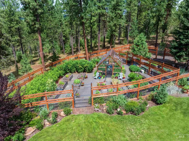$1,690,000 | 2755 West Pine Drive, New Meadows, ID 83654