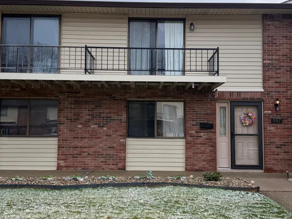 $125,000 | 987 Greenwood Trail W Drive, Greenwood, IN 46142