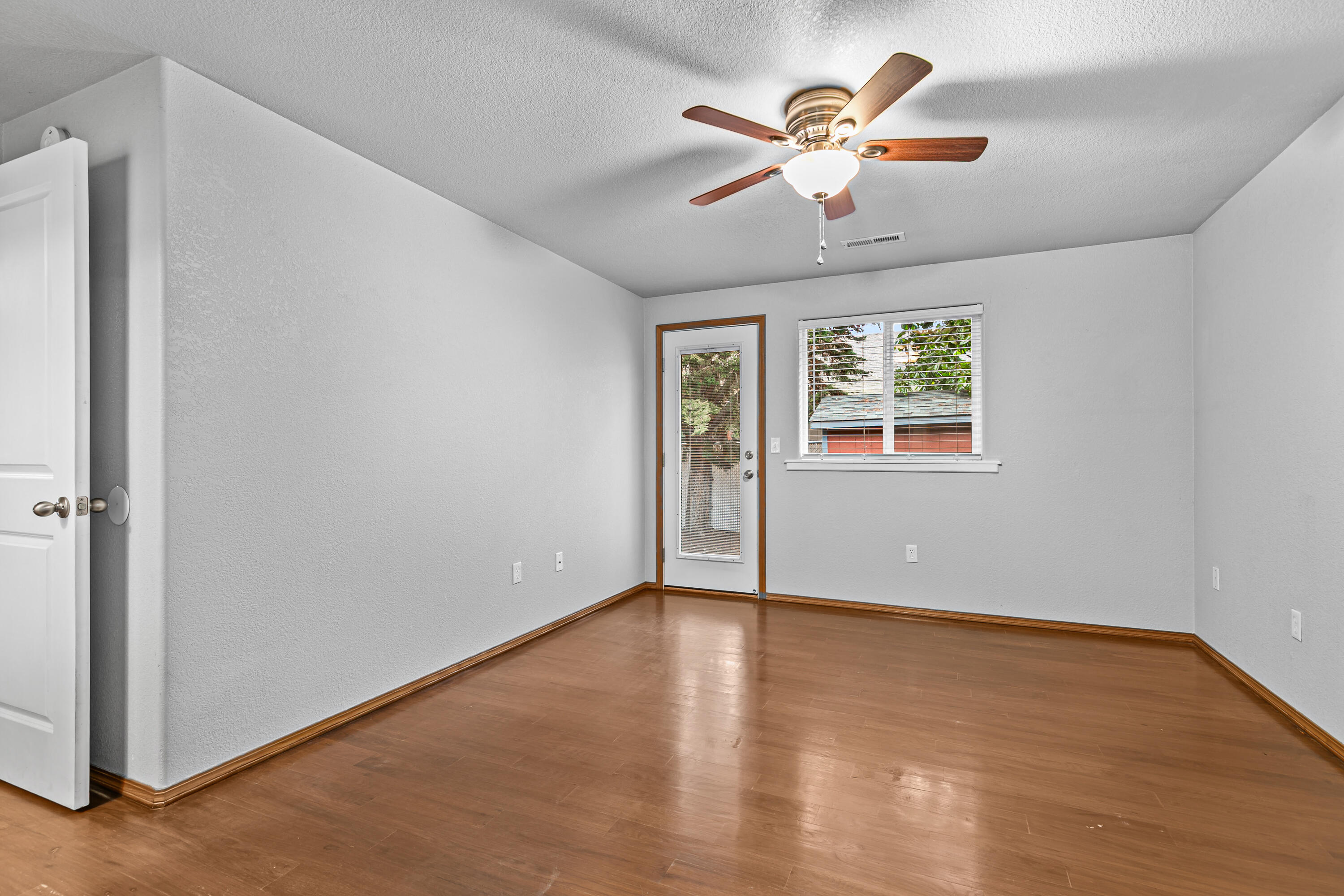 388 Crystal Drive Eagle Point, OR 97524 - Photo 23 of 35 23