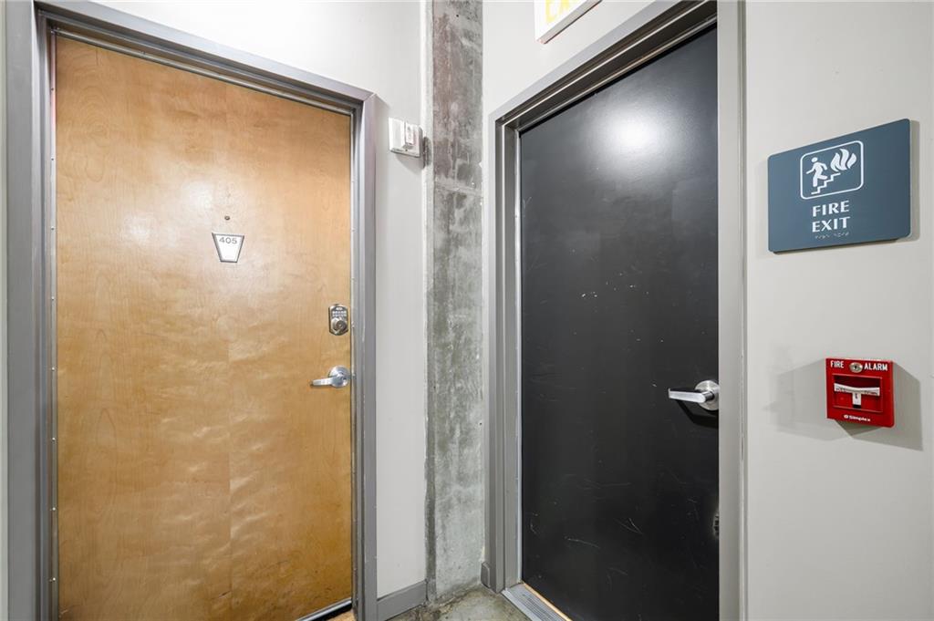 3235 Roswell Road Northeast, Unit 405 Atlanta, GA 30305 - Photo 28 of 39