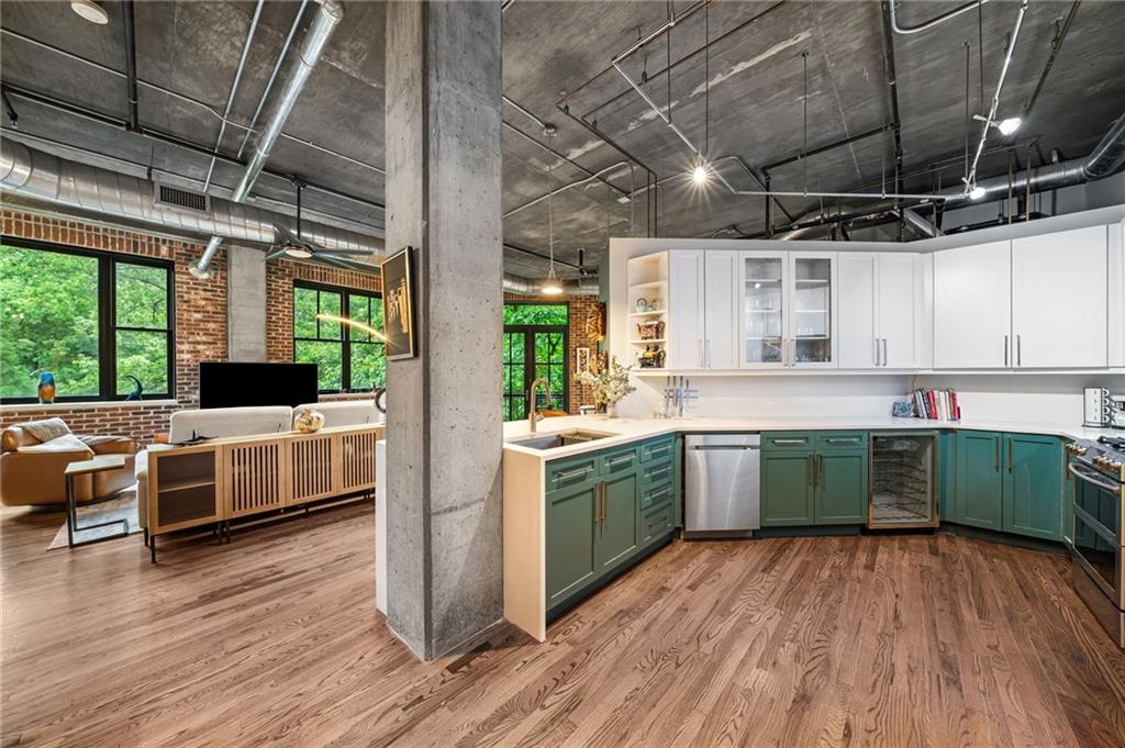 3235 Roswell Road Northeast, Unit 405 Atlanta, GA 30305 - Photo 7 of 39