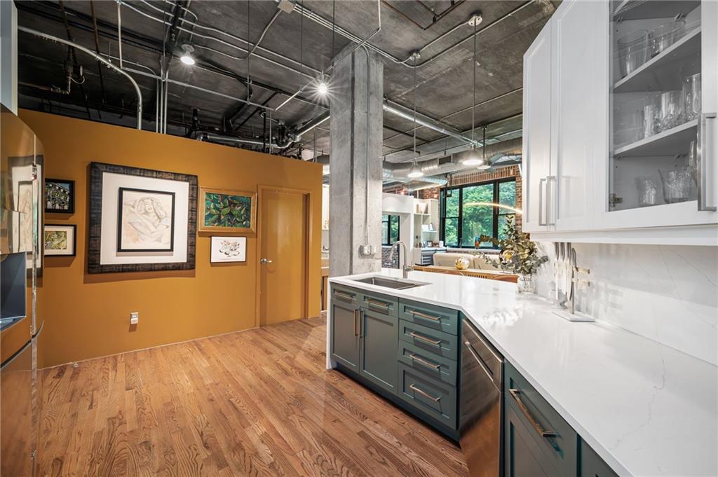 3235 Roswell Road Northeast, Unit 405 Atlanta, GA 30305 - Photo 10 of 39
