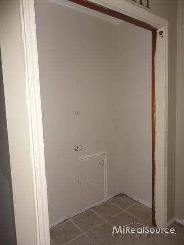 7578 Todd Road Croswell, MI 48422 - Photo 9 of 30 31153165-8.JPG