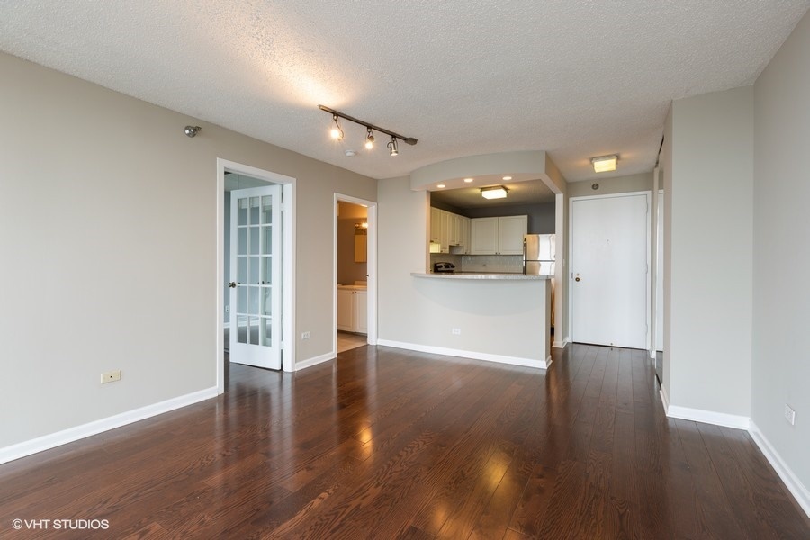111 West Maple Street, Unit 2408 Chicago, IL 60610 - Photo 7 of 12