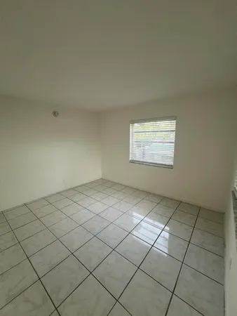 $1,350 | 1510 South Federal Highway, Unit 2, Lake Worth Beach, FL 33460