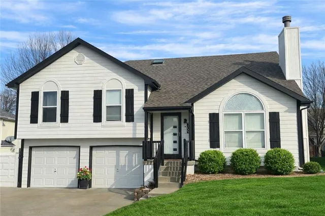 $349,900 | 709 Red Maple Drive, Liberty, MO 64068