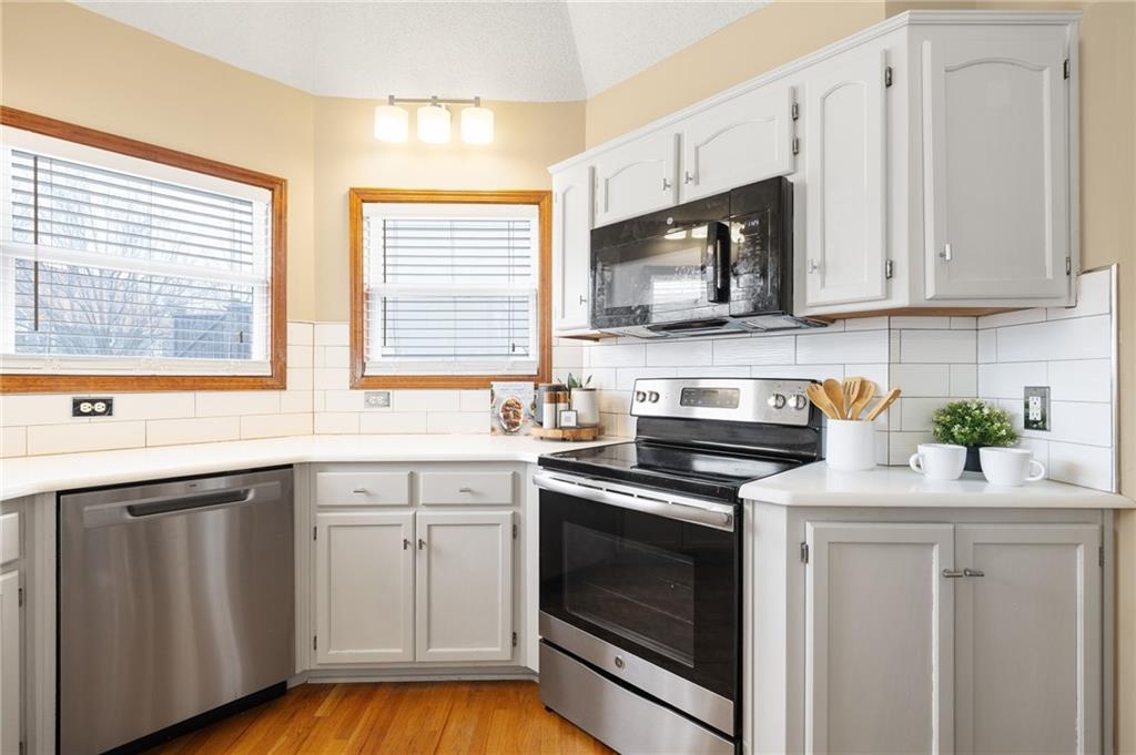 709 Red Maple Drive Liberty, MO 64068 - Photo 13 of 38