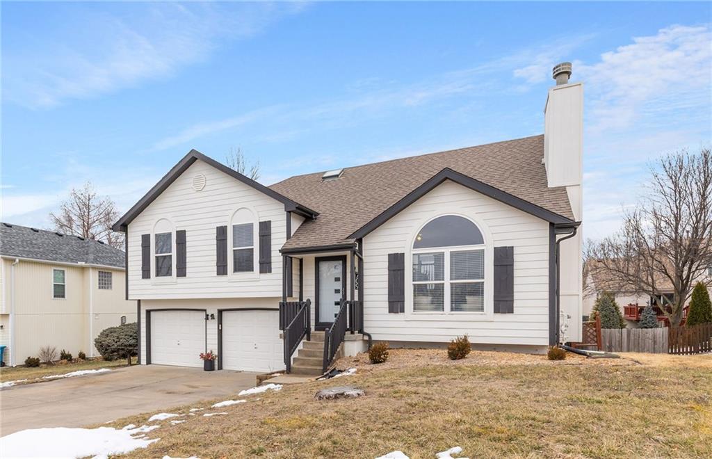 709 Red Maple Drive Liberty, MO 64068 - Photo 3 of 38