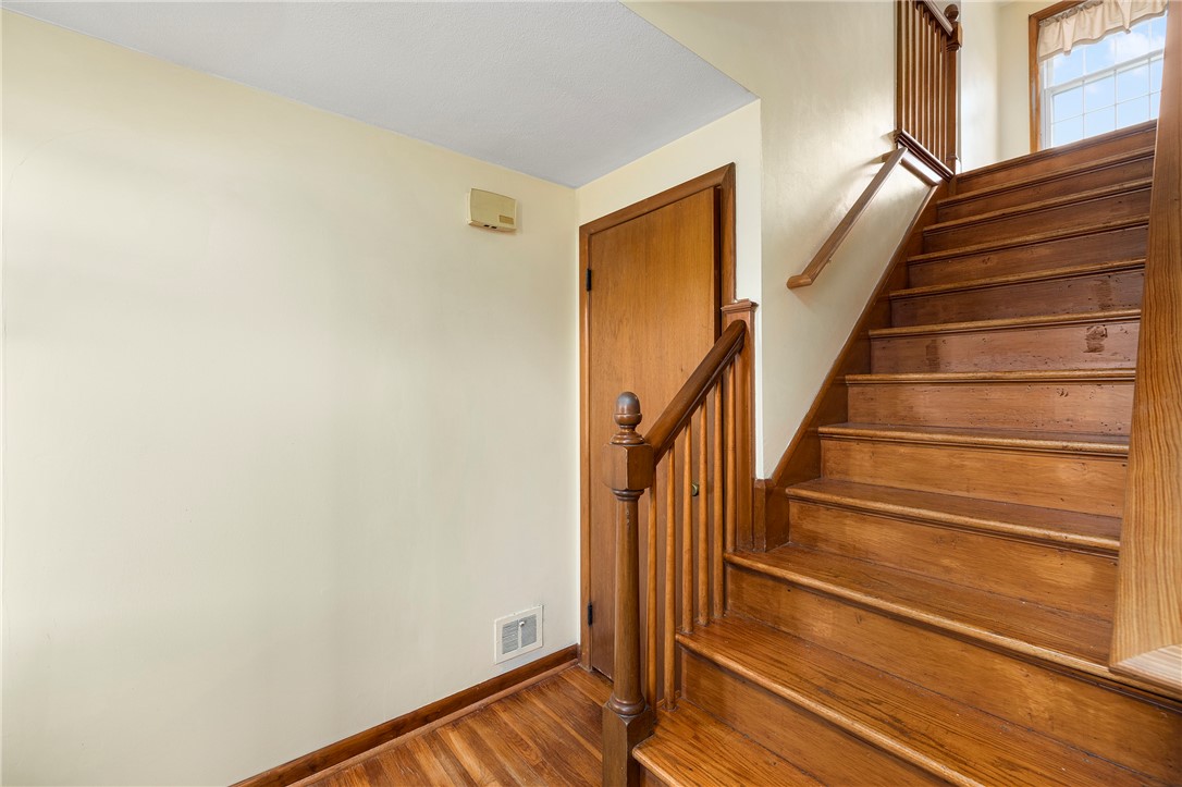 47 Deborah Road Warwick, RI 02888 - Photo 15 of 24